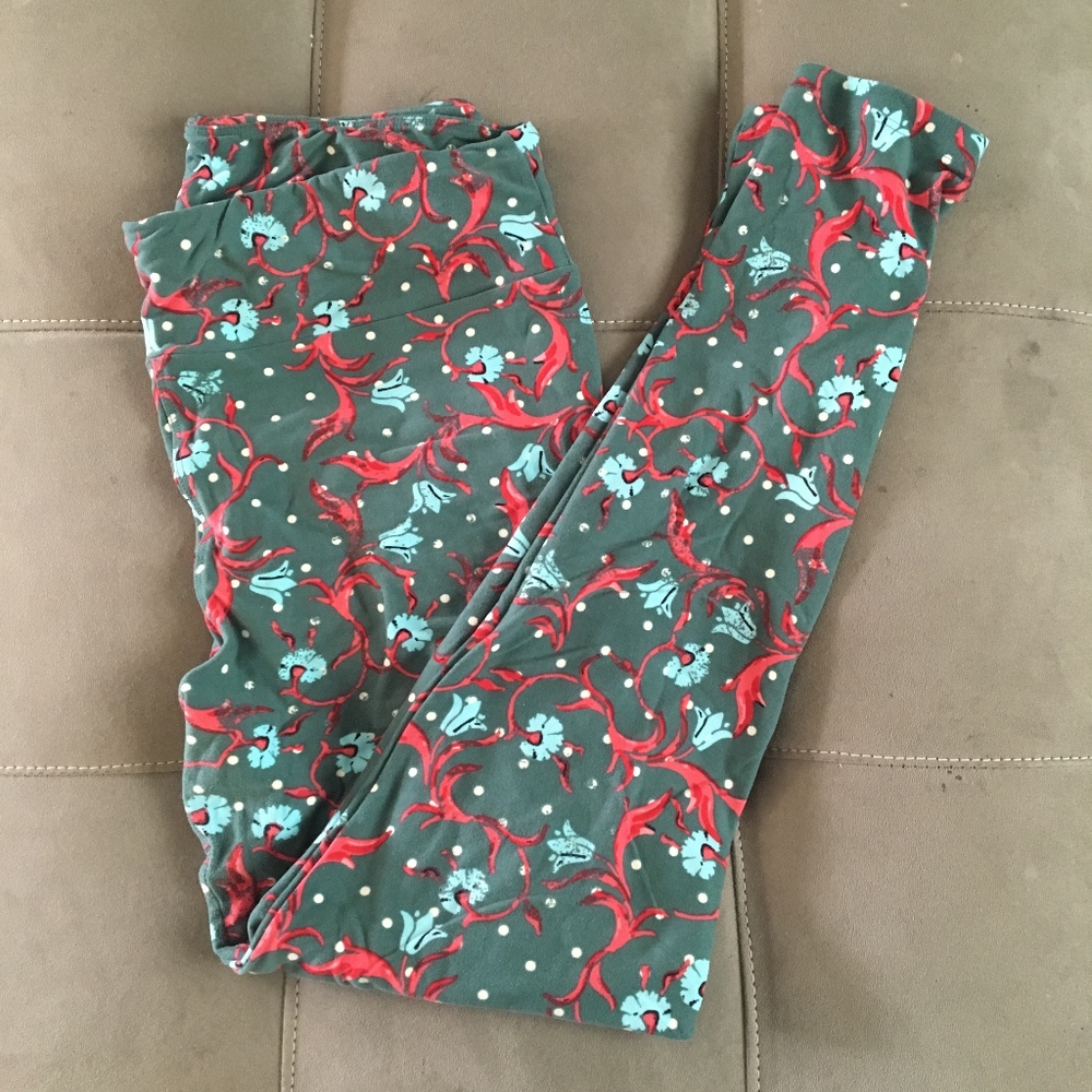 Lularoe flower and vine Tall and Curvy Leggings